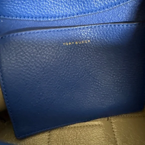Tory Burch electric blue small Peri shoulder bag with removable strap - Picture 8 of 10